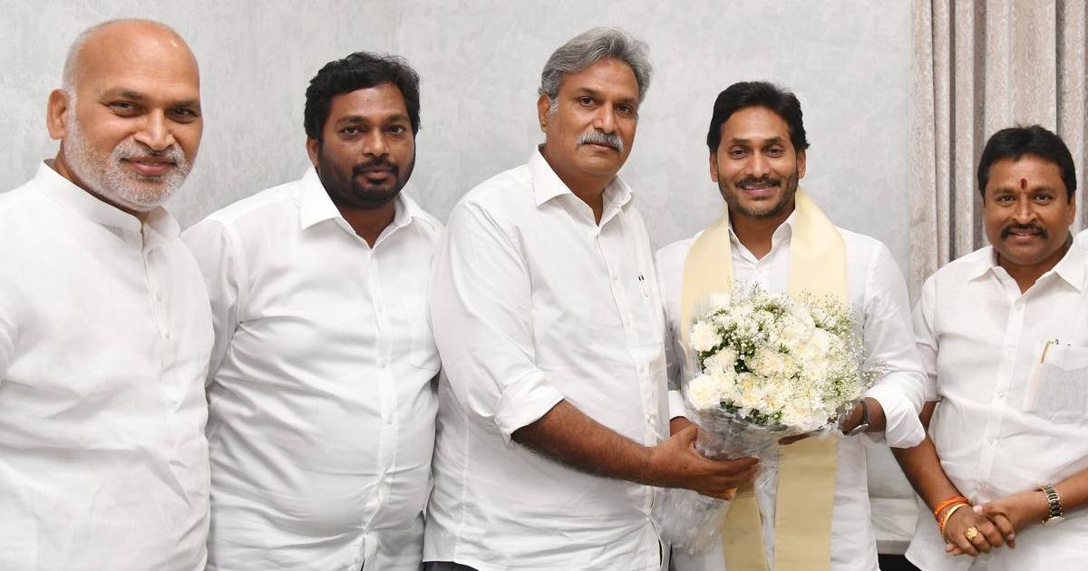 Vijayawada MP Kesineni quits TDP, joins ruling YSRCP